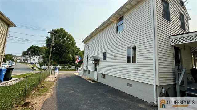 70 Spring Street, Woodbridge Proper, NJ 07095