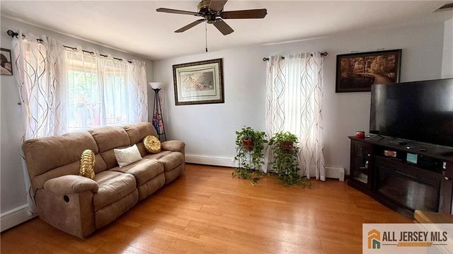 70 Spring Street, Woodbridge Proper, NJ 07095