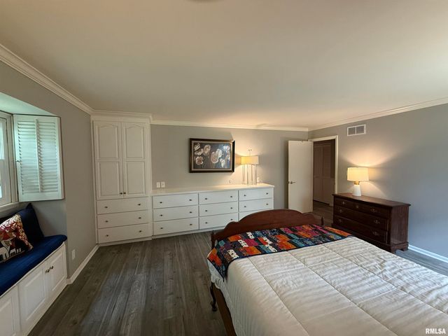 7100 N Fox Point Dr Apt 3, Peoria, IL 61614