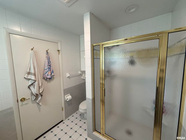 7100 N Fox Point Dr Apt 3, Peoria, IL 61614