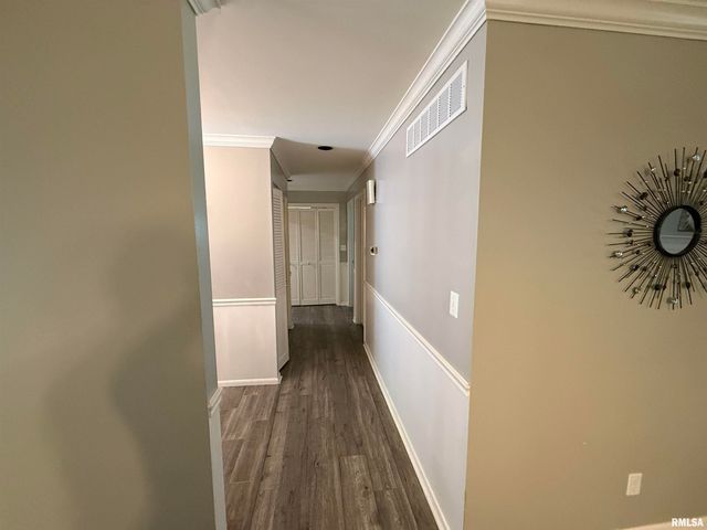 7100 N Fox Point Dr Apt 3, Peoria, IL 61614