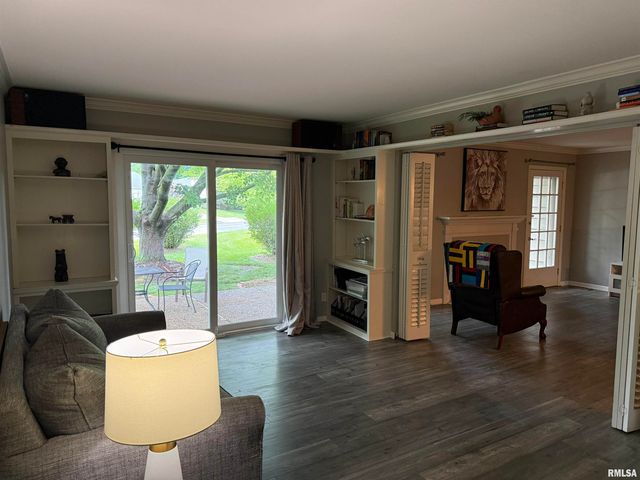 7100 N Fox Point Dr Apt 3, Peoria, IL 61614