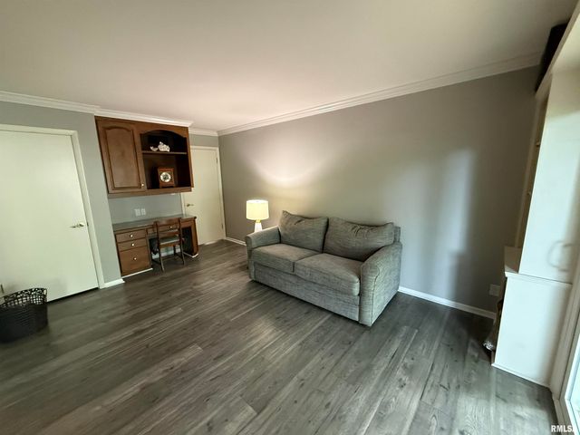 7100 N Fox Point Dr Apt 3, Peoria, IL 61614