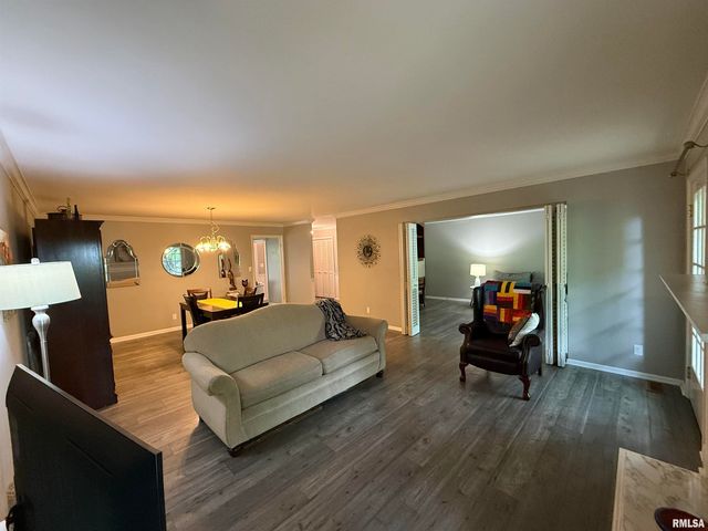 7100 N Fox Point Dr Apt 3, Peoria, IL 61614