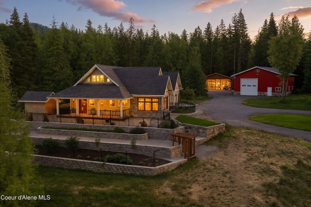 4127 Sagle Rd, Sagle, ID 83860
