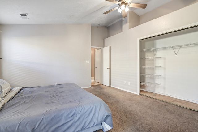 463 Sunrise West Drive SW, Albuquerque, NM 87121