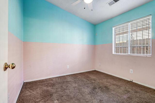 463 Sunrise West Drive SW, Albuquerque, NM 87121