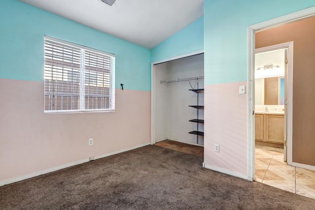 463 Sunrise West Drive SW, Albuquerque, NM 87121