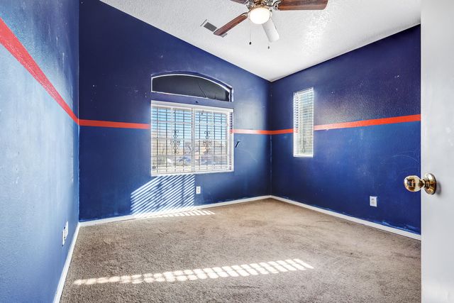 463 Sunrise West Drive SW, Albuquerque, NM 87121