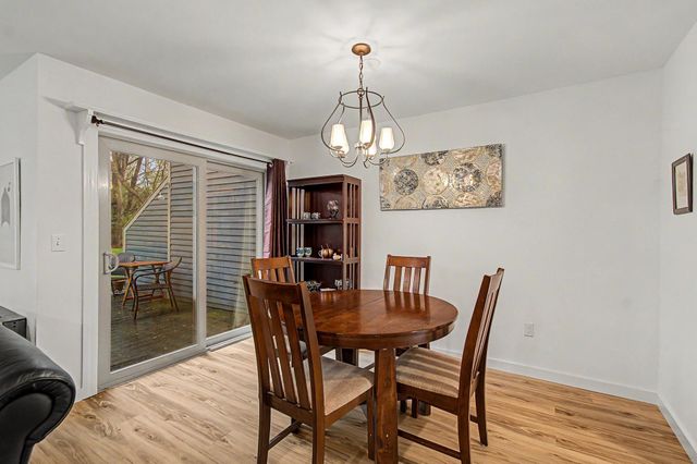 911 Dorset St Apt 29, South Burlington, VT 05403