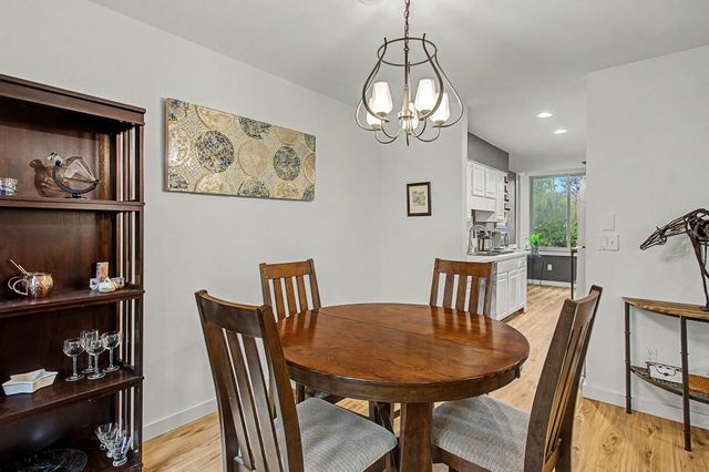 911 Dorset St Apt 29, South Burlington, VT 05403