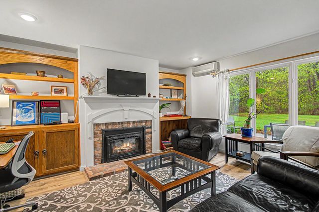 911 Dorset St Apt 29, South Burlington, VT 05403