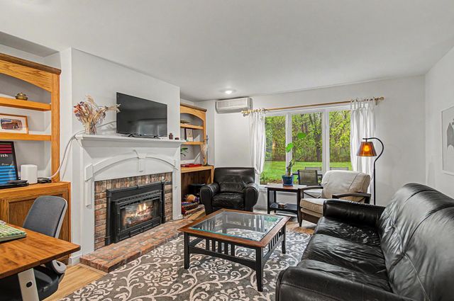 911 Dorset St Apt 29, South Burlington, VT 05403