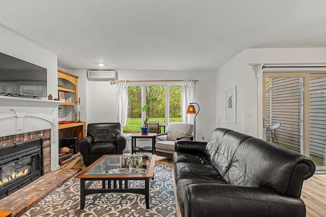 911 Dorset St Apt 29, South Burlington, VT 05403