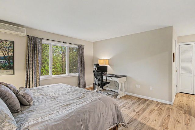 911 Dorset St Apt 29, South Burlington, VT 05403