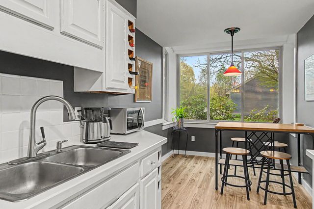 911 Dorset St Apt 29, South Burlington, VT 05403