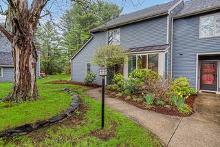911 Dorset St Apt 29, South Burlington, VT 05403
