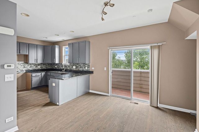 5350 W Hanson Avenue, Chicago, IL 60639