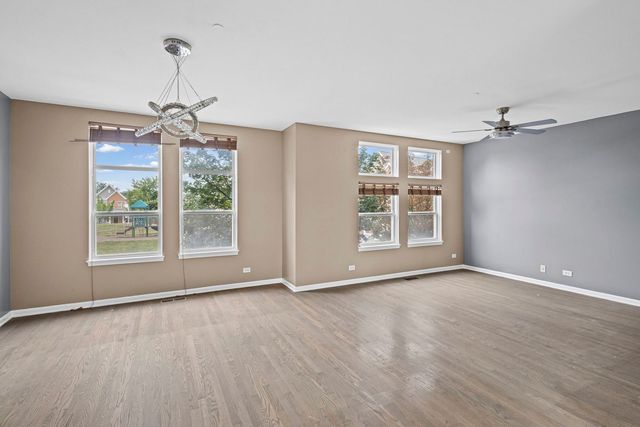 5350 W Hanson Avenue, Chicago, IL 60639