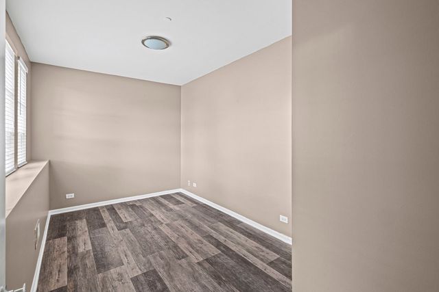 5350 W Hanson Avenue, Chicago, IL 60639