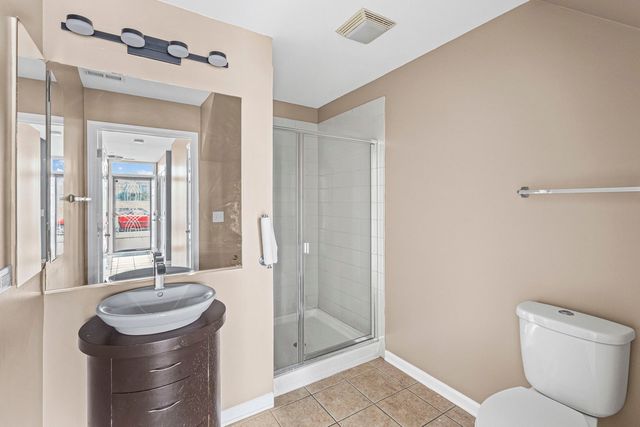 5350 W Hanson Avenue, Chicago, IL 60639