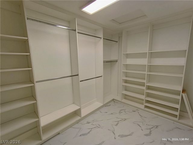 9805 Pinnacle Pass Drive, Las Vegas, NV 89117