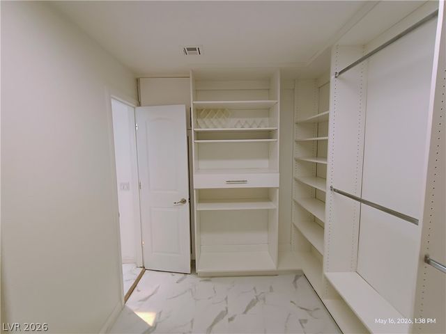 9805 Pinnacle Pass Drive, Las Vegas, NV 89117