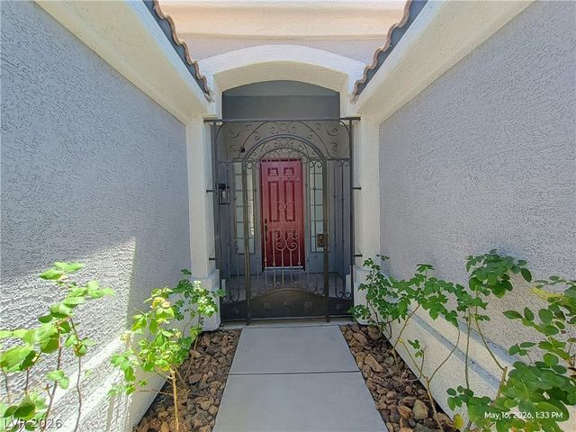 9805 Pinnacle Pass Drive, Las Vegas, NV 89117