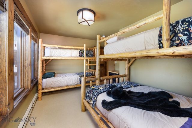 64190 Gallatin Road, Gallatin Gateway, MT 59730