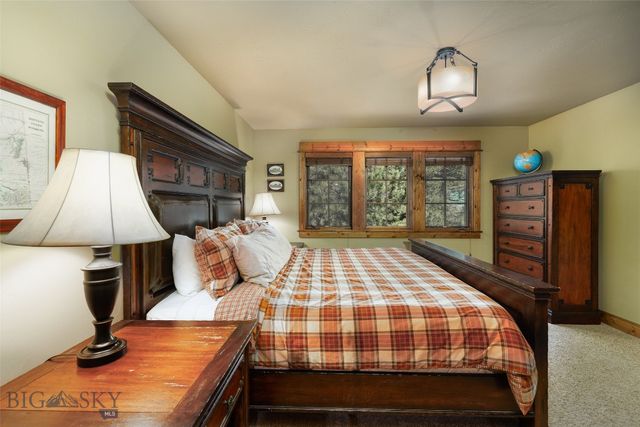 64190 Gallatin Road, Gallatin Gateway, MT 59730