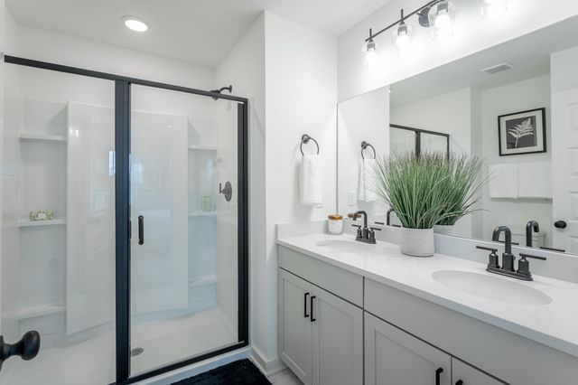 1656 S Watkins Street, Chattanooga, TN 37404