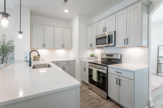 1656 S Watkins Street, Chattanooga, TN 37404