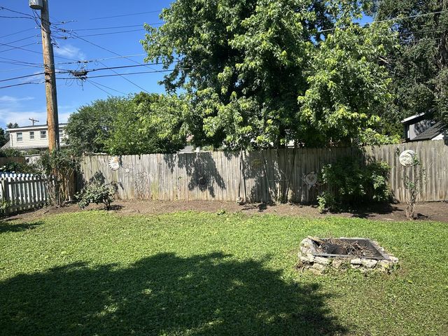 260 S Aldine Street, Elgin, IL 60123