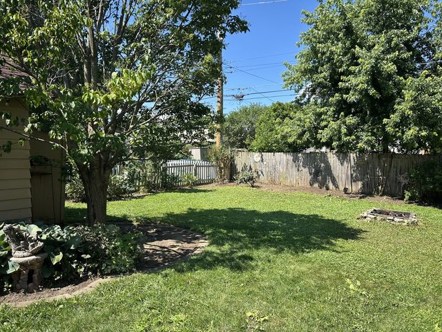 260 S Aldine Street, Elgin, IL 60123