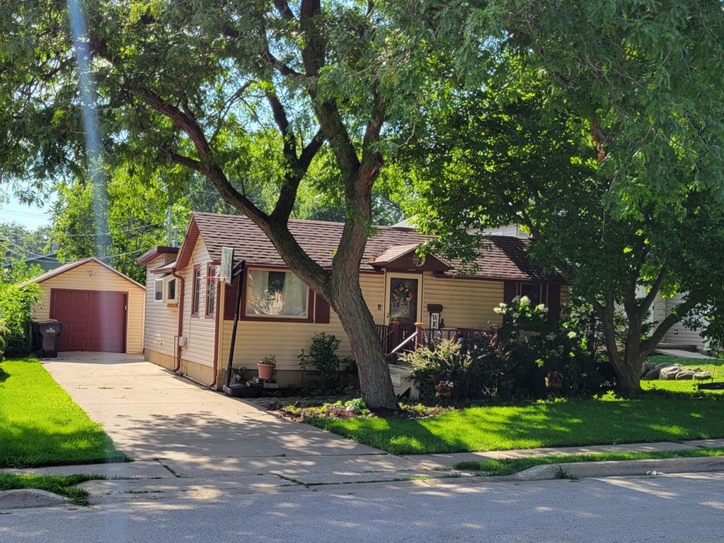 260 S Aldine Street, Elgin, IL 60123