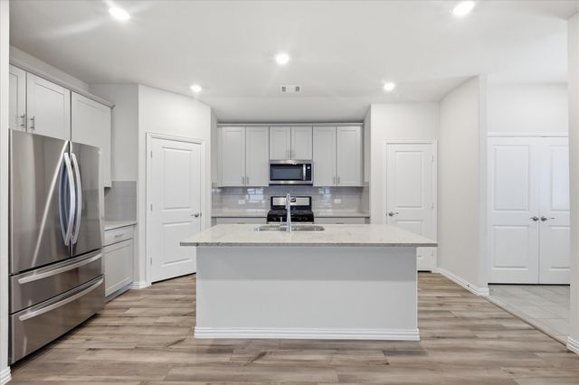 2821 Bursera Lane, Fort Worth, TX 76108