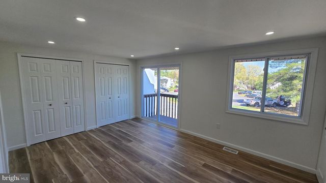 126 RICHLAND CIR, Sterling, VA 20164