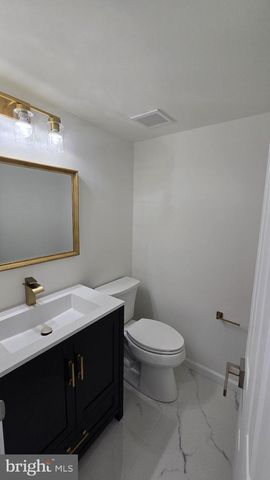 126 RICHLAND CIR, Sterling, VA 20164