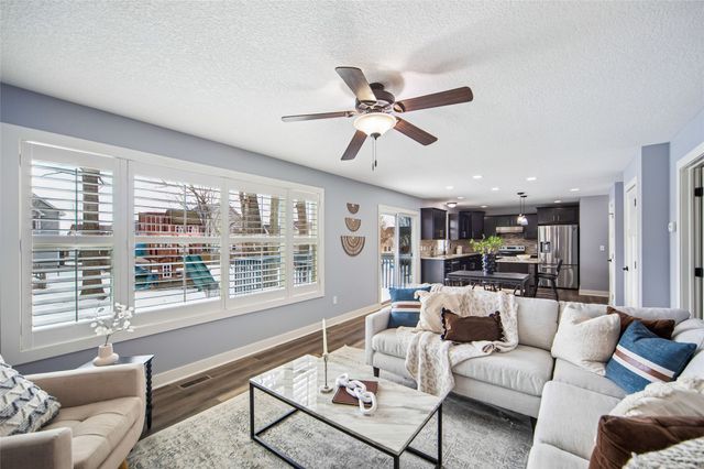 160 SE Dillon Drive, Waukee, IA 50263