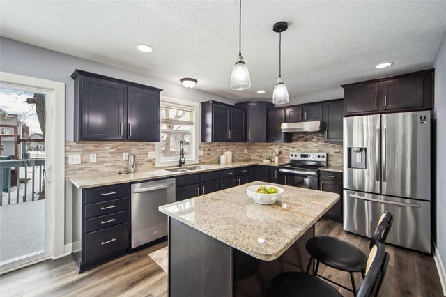 160 SE Dillon Drive, Waukee, IA 50263