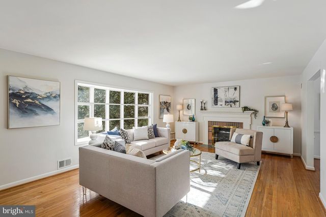 7802 BIRNAM WOOD DR, Mclean, VA 22102