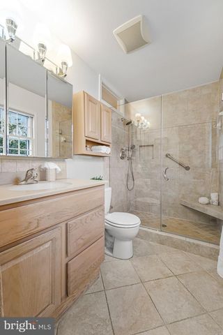 7802 BIRNAM WOOD DR, Mclean, VA 22102