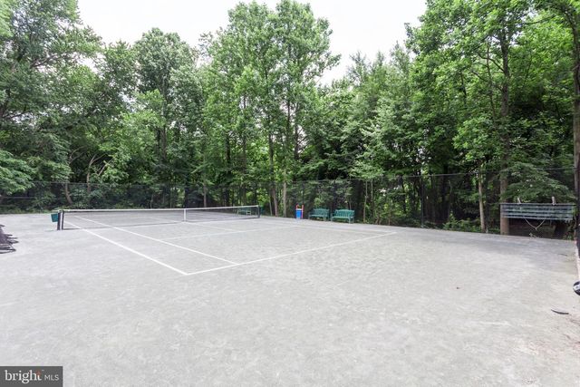 7802 BIRNAM WOOD DR, Mclean, VA 22102