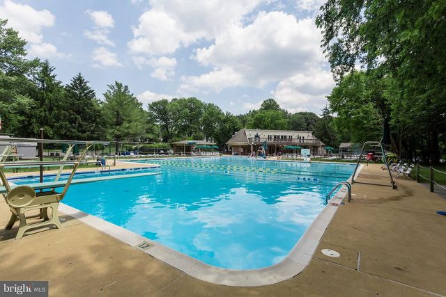 7802 BIRNAM WOOD DR, Mclean, VA 22102