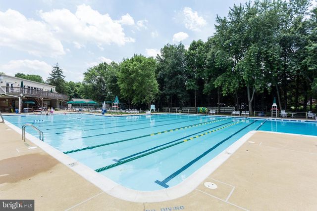 7802 BIRNAM WOOD DR, Mclean, VA 22102