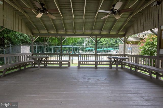 7802 BIRNAM WOOD DR, Mclean, VA 22102