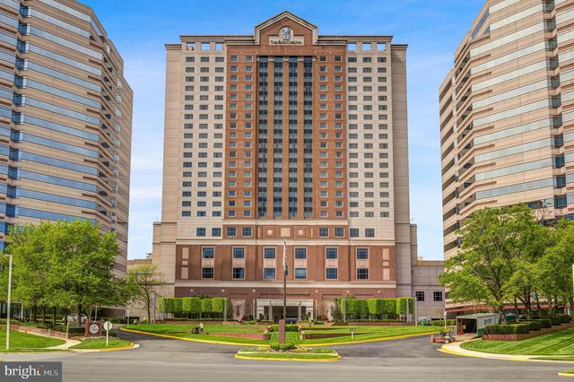 7802 BIRNAM WOOD DR, Mclean, VA 22102