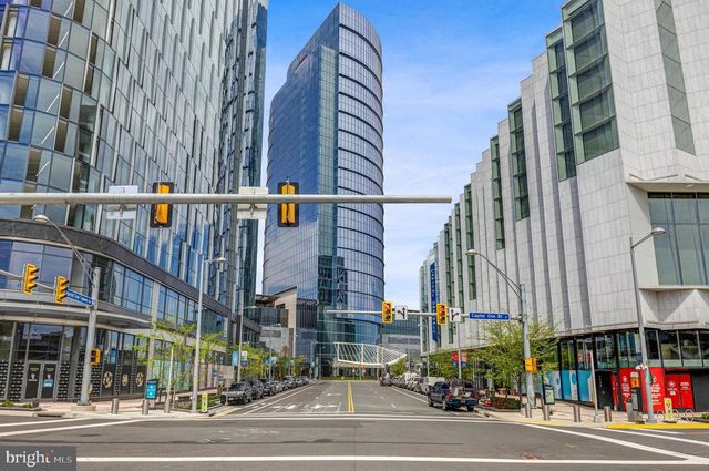 7802 BIRNAM WOOD DR, Mclean, VA 22102