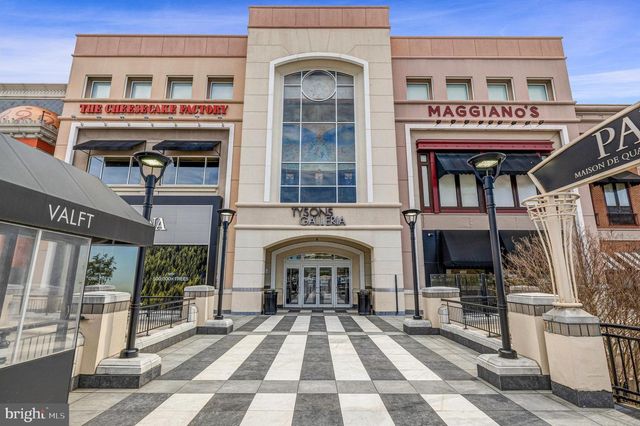 7802 BIRNAM WOOD DR, Mclean, VA 22102