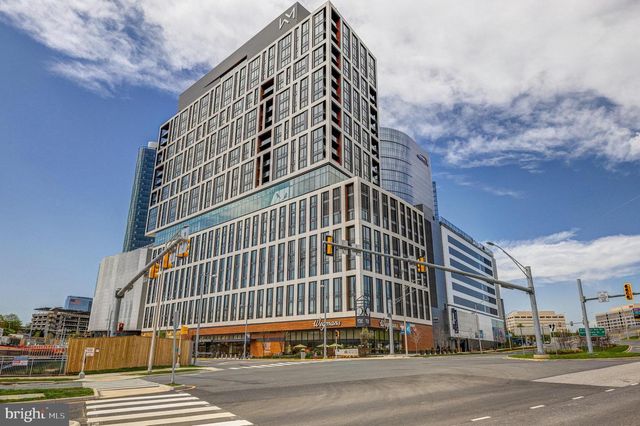 7802 BIRNAM WOOD DR, Mclean, VA 22102